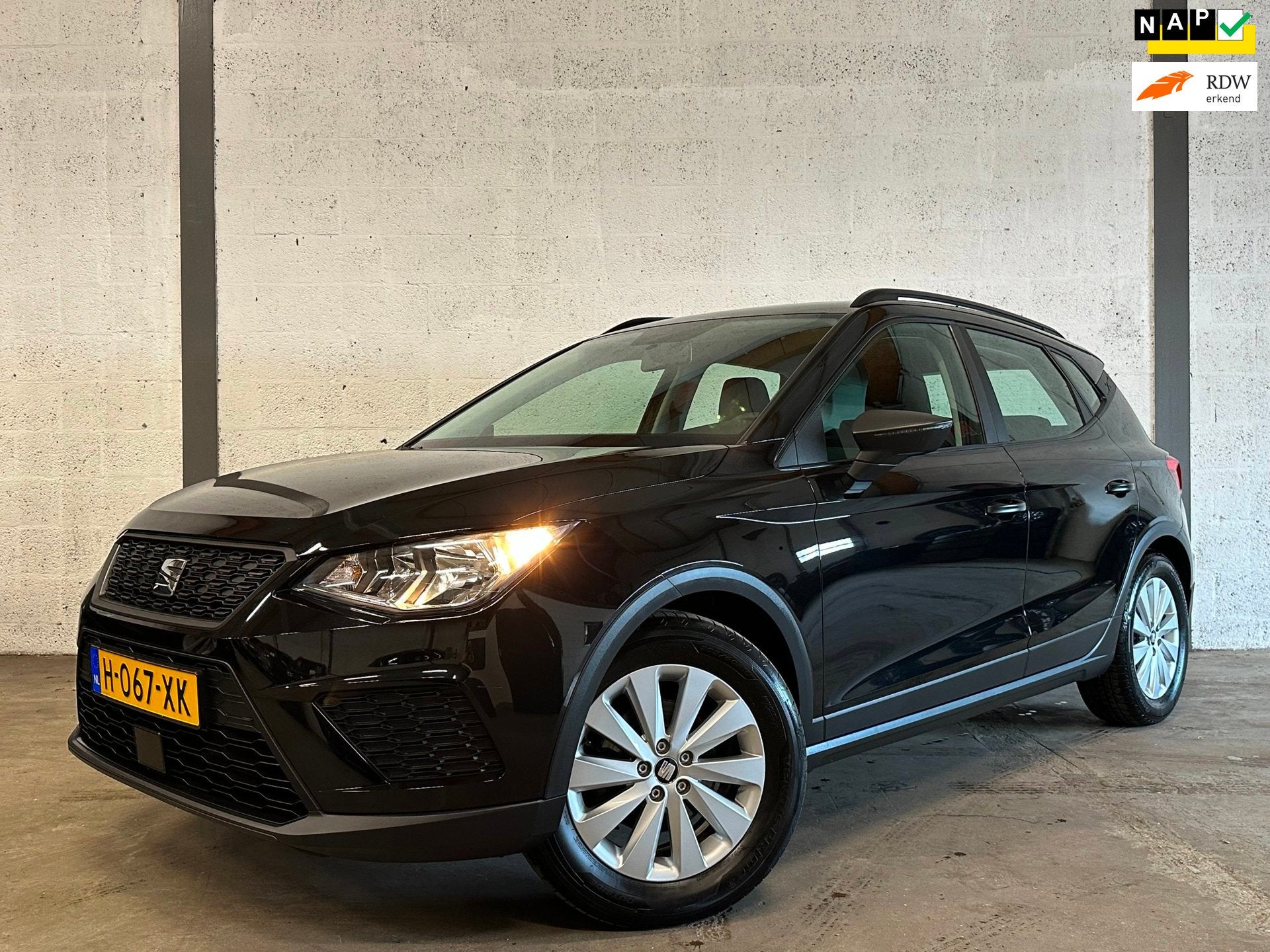 Seat Arona 1.0 TSI Reference, Auto's, Voorwielaandrijving, Stof, Gebruikt, 95 pk
