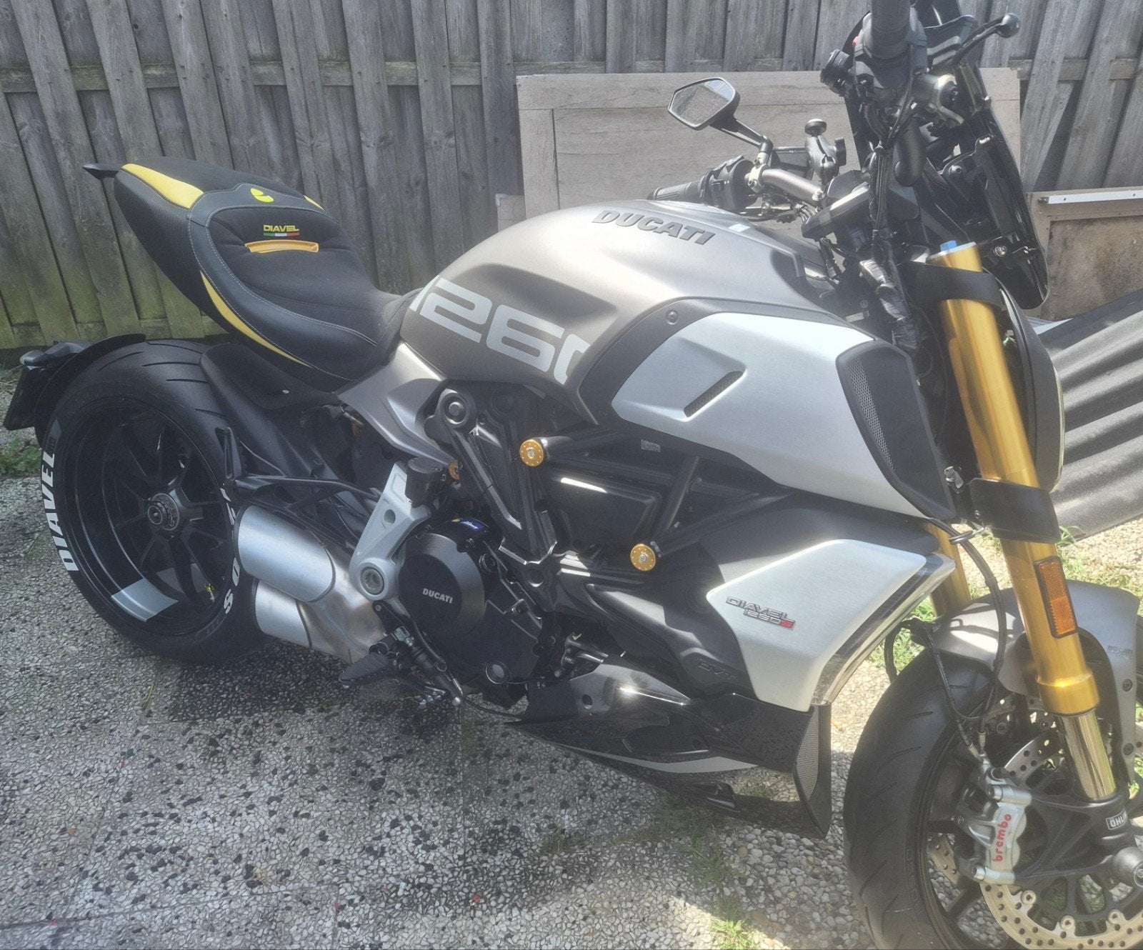 Ducati diavel 1260 S, 2 cilinders, Motorrijbewijs A, Bedrijf, Handgeschakeld