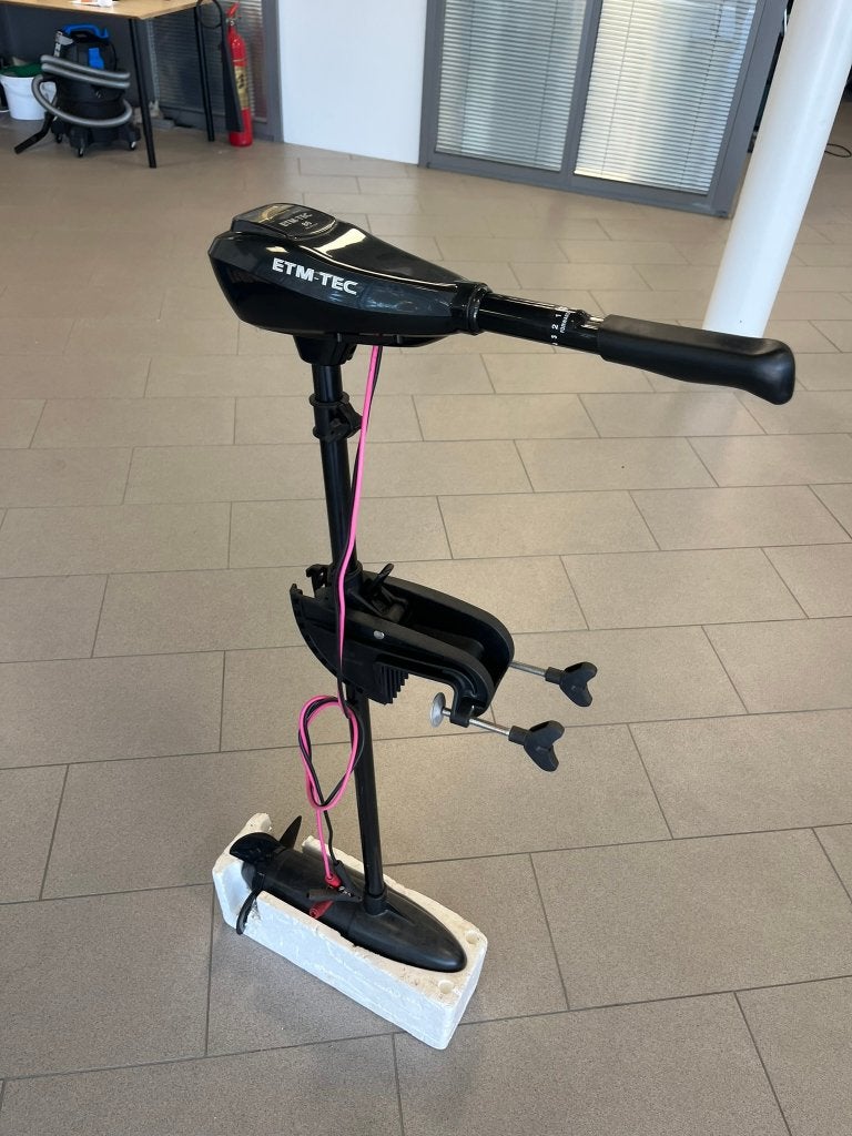 ETM-TEC 86 lbs Fluistermotor 24V - krachtige Elektromotor, Watersport en Boten, Ophalen, Gebruikt, Minder dan 5 pk, Elektrisch