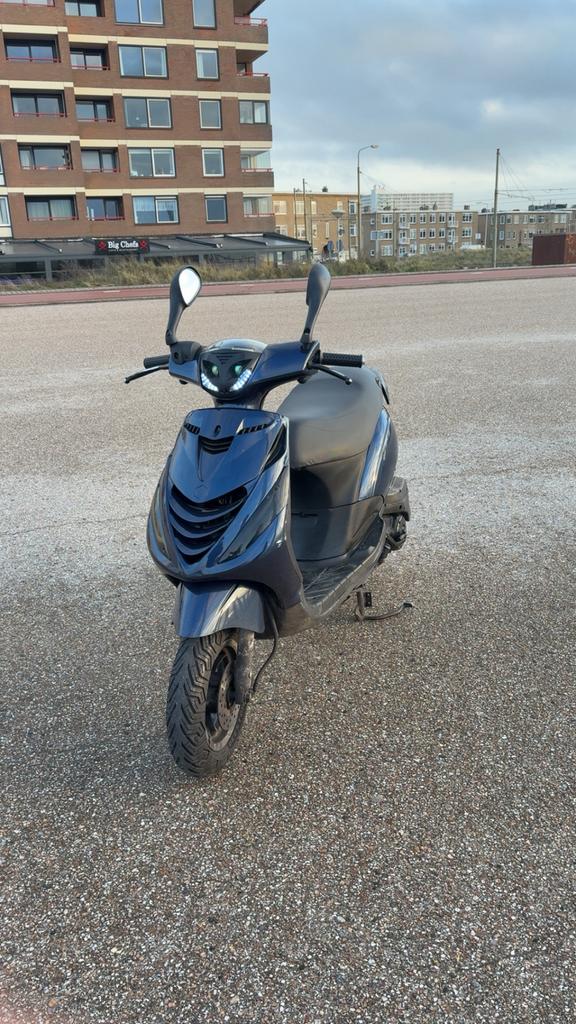 Zip 2000 4takt, Fietsen en Brommers, Scooters | Piaggio, Zo goed als nieuw, Zip, Benzine, Ophalen