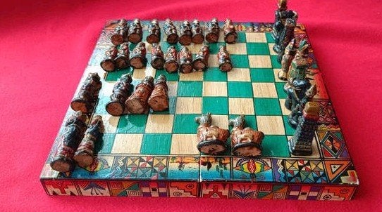 Uniek handgemaakt schaakspel met prachtige figuren, Ophalen of Verzenden