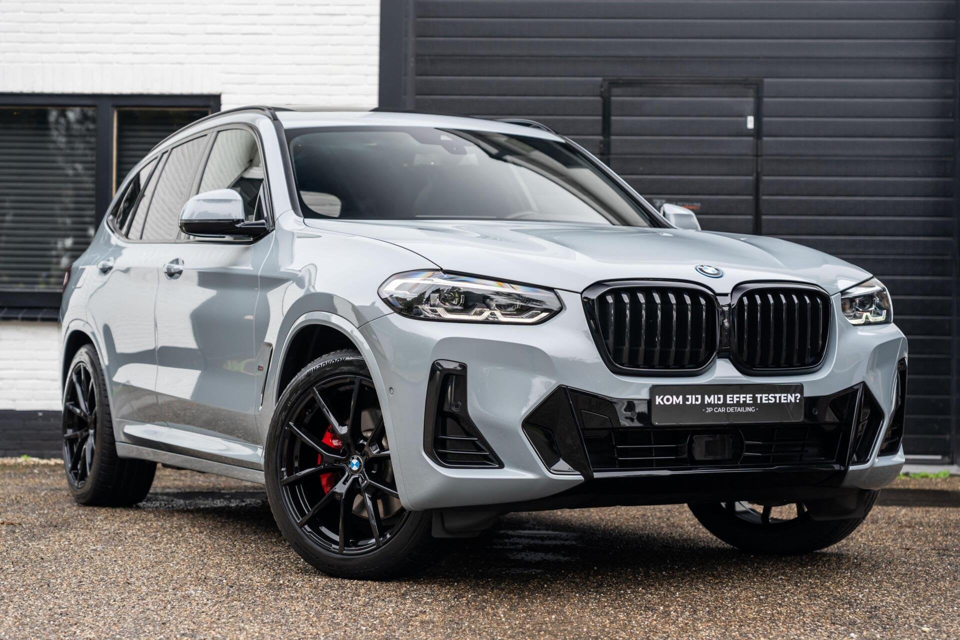 BMW X3 XDrive30e M-sport H&K 360 Pano HUD Trekhaak Memory, Auto's, Automaat, Gebruikt, Zwart, Leder