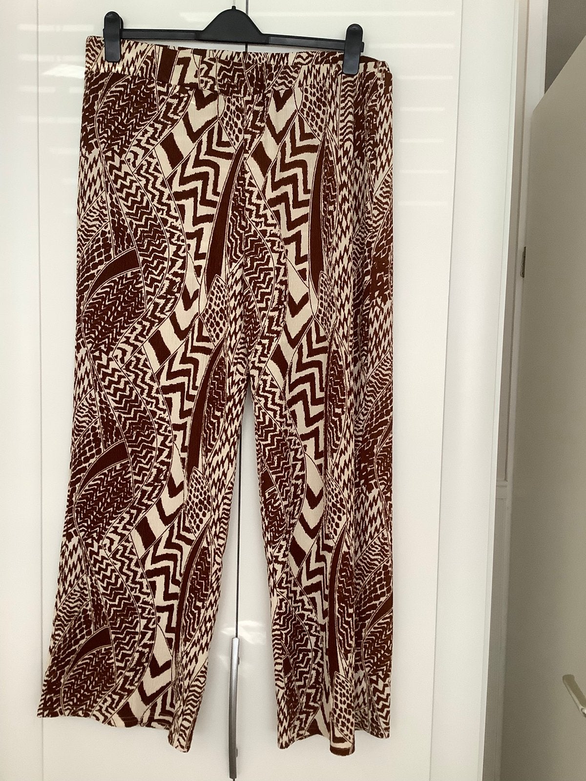 Leuke broek van Norah maat 44, Ophalen of Verzenden, Zo goed als nieuw, Meerkleurig, Broek of Spijkerbroek