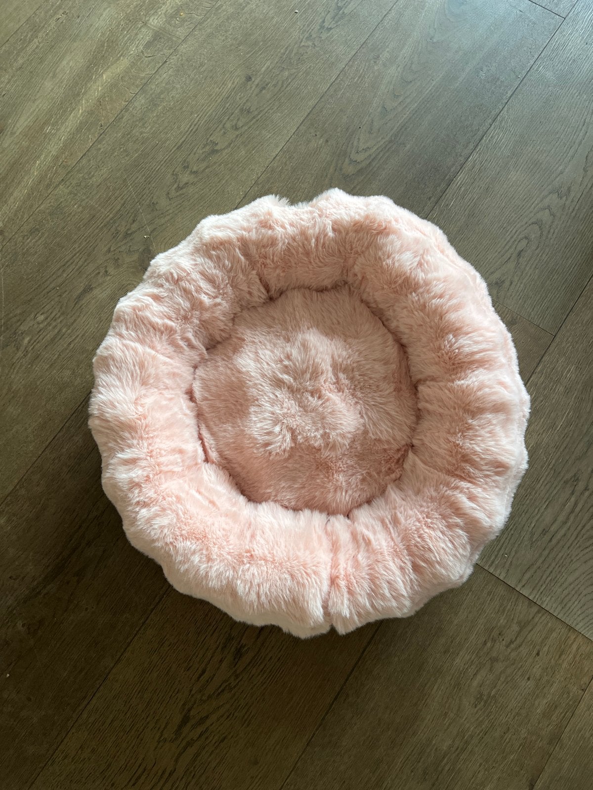 Roze donutmand, Ophalen