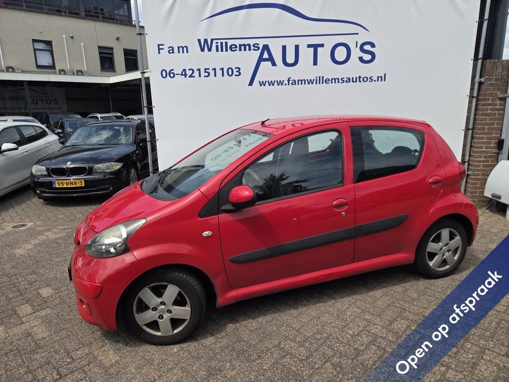 Toyota Aygo 1.0-12V Sport (bj 2007), Auto's, Voorwielaandrijving, Stof, Gebruikt, Zwart