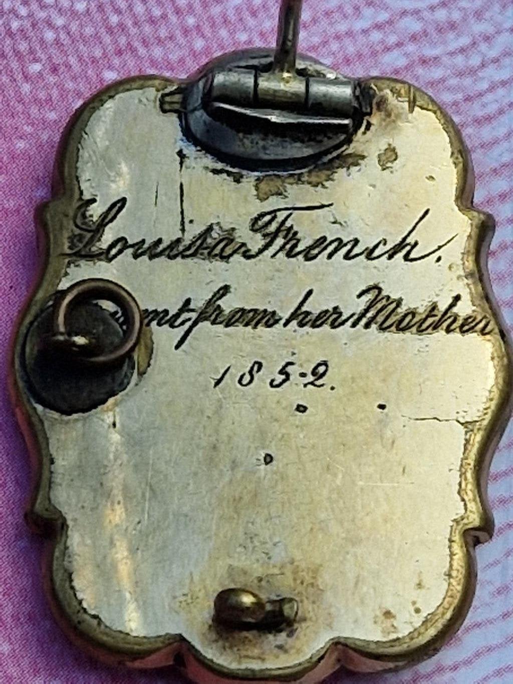 Prachtige hanger broche rouw memoriam 1852, Sieraden, Tassen en Uiterlijk, Antieke sieraden, Broche, Overige materialen, Verguld
