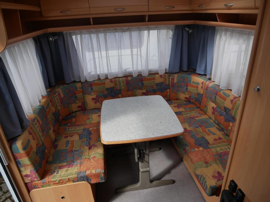 Dethleffs Camper 460 DB Incl. mover en luifel, Caravans en Kamperen, Caravans, Rondzit, Bedrijf, 750 - 1000 kg, Dethleffs