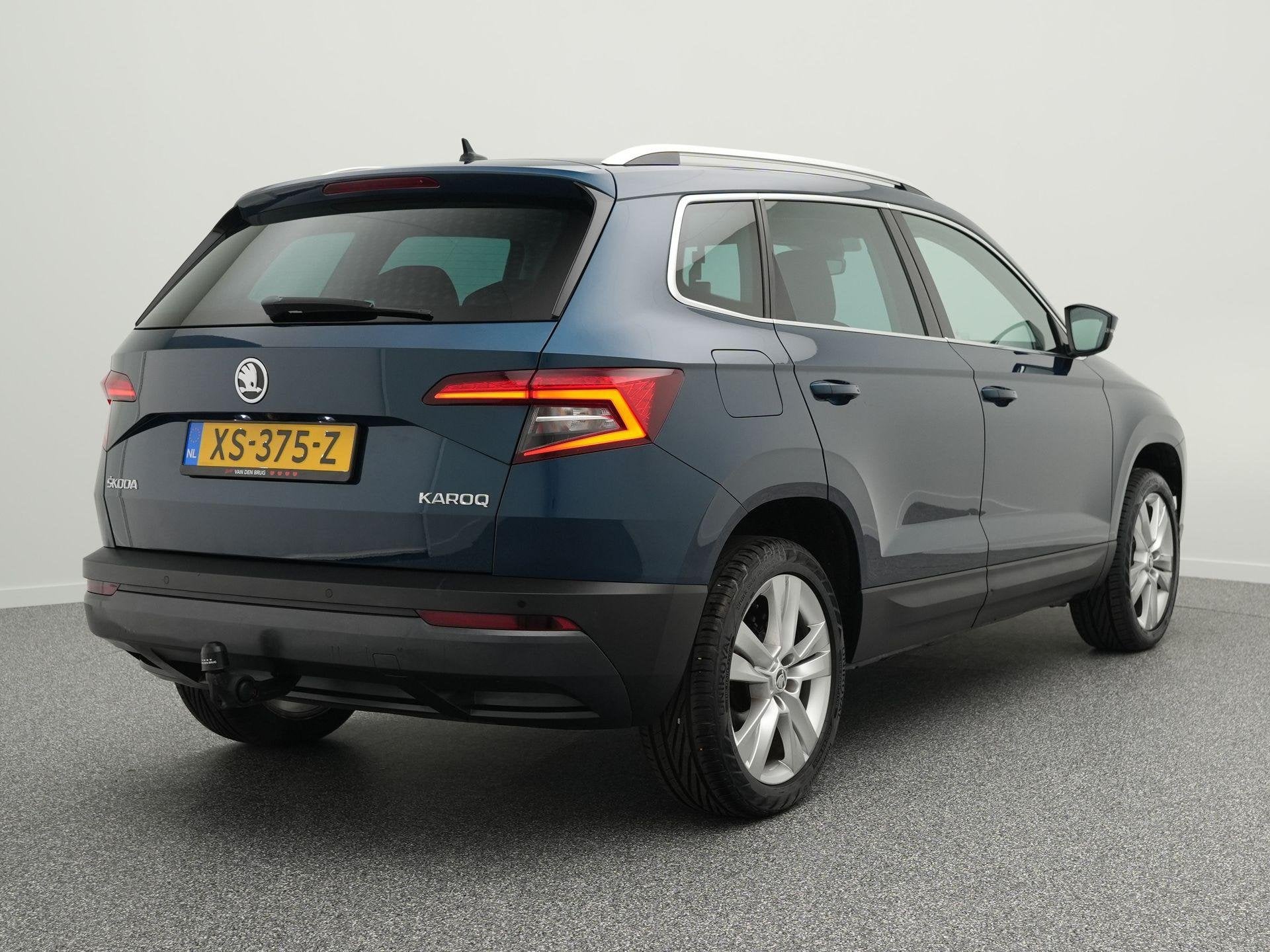 Skoda Karoq 1.5 TSI 150pk Style Business | Trekhaak | CANTON, Voorwielaandrijving, Stof, 4 cilinders, 150 pk