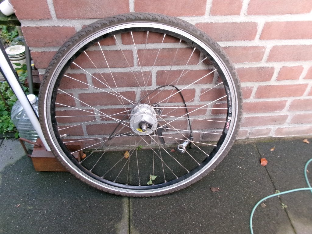 Te koop 28 inch voorwielfiets met naaf dynamo en rollerbrake, Ophalen of Verzenden, Zo goed als nieuw, Aluminium, Overige merken