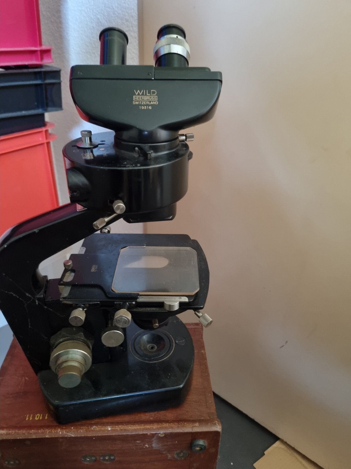 Antieke Wild Heerbrugg Laboratorium Microscoop, Zwitserland, Audio, Tv en Foto, Optische apparatuur | Microscopen, Ophalen of Verzenden