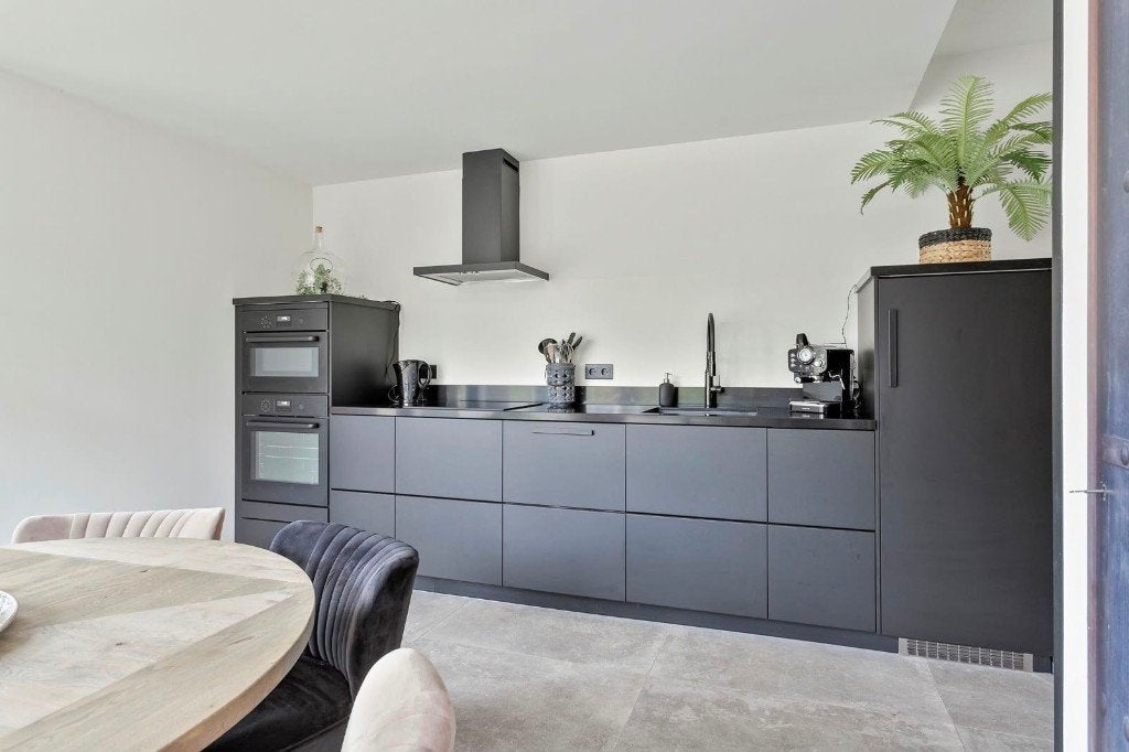 Strakke Moderne mat zwarte keuken & GEDEMONTEERD, Zwart, Enkelwandige keuken, Ophalen of Verzenden, Zo goed als nieuw