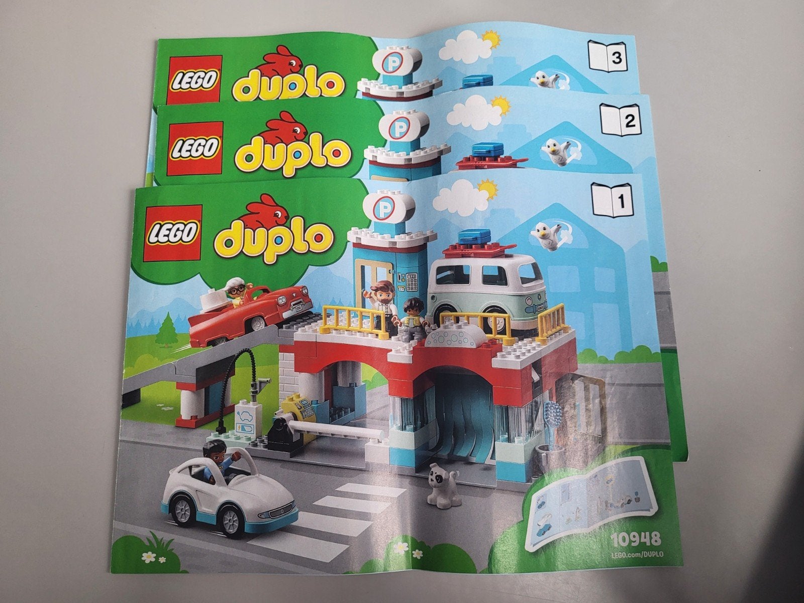 Lego Duplo 10948 Parkeergarage en wasstraat, Overige thema's, Inclusief instructies, Ophalen of Verzenden, Zo goed als nieuw