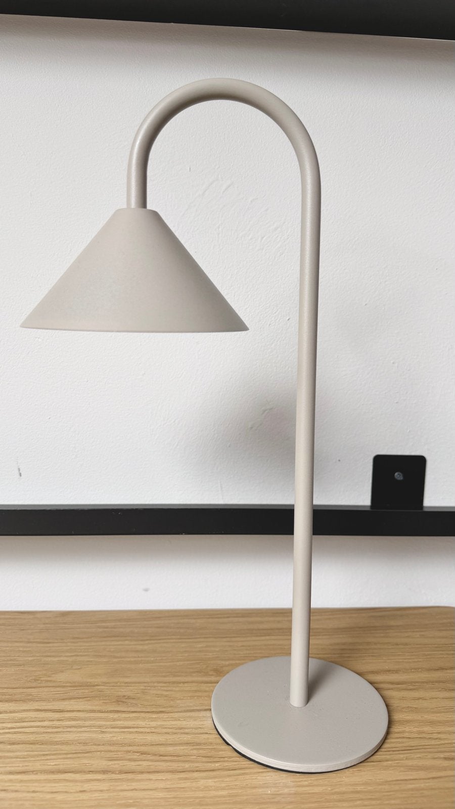 Oplaadbare Bureaulamp Beige - Draadloos en Stijlvol, Huis en Inrichting, Lampen | Tafellampen, Nieuw, Metaal, Oplaadbaar, Beige