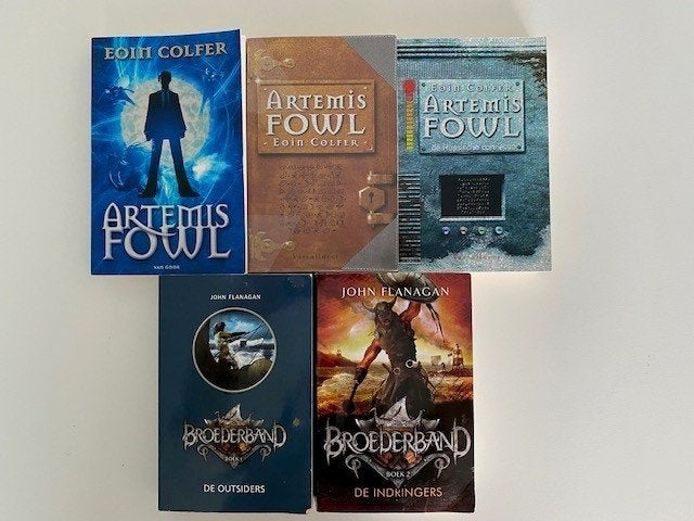 Artemis Fowl (Colfer), Broederband, Ijzerprins (Julie Kagawa, Boeken, Fantasy, Ophalen of Verzenden, Zo goed als nieuw