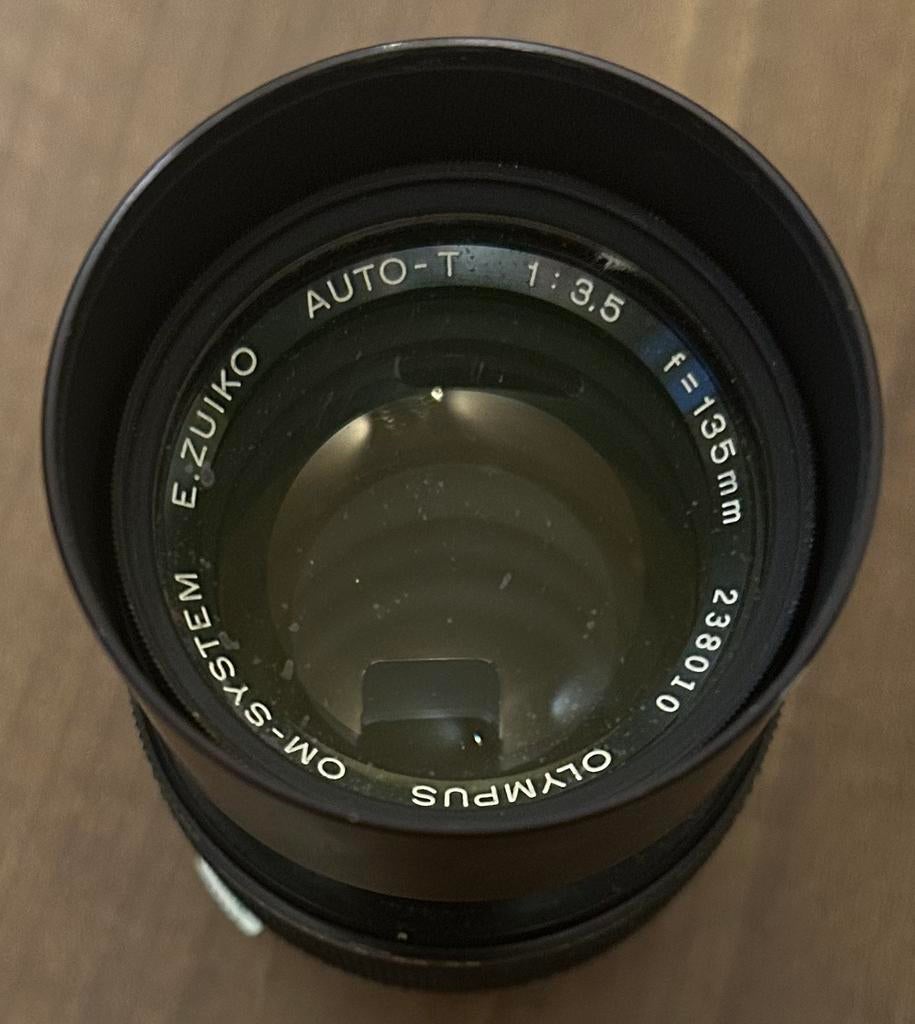 Olympus OM-System E. Zuiko Auto-T 135mm f/3.5 Camera, Ophalen of Verzenden, Zo goed als nieuw, Telelens