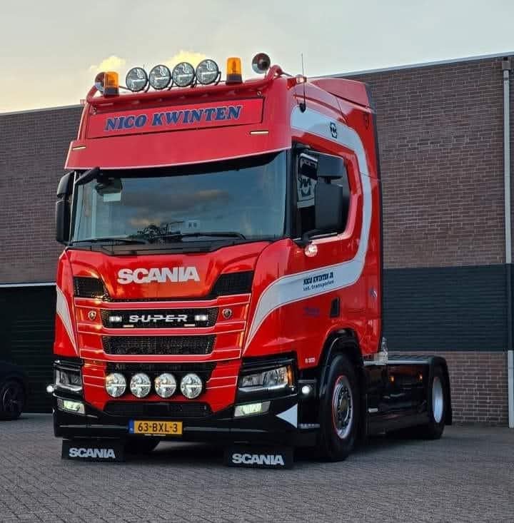 Tekno 1:50 Kwinten, Ophalen of Verzenden, Nieuw, Bus of Vrachtwagen, Tekno