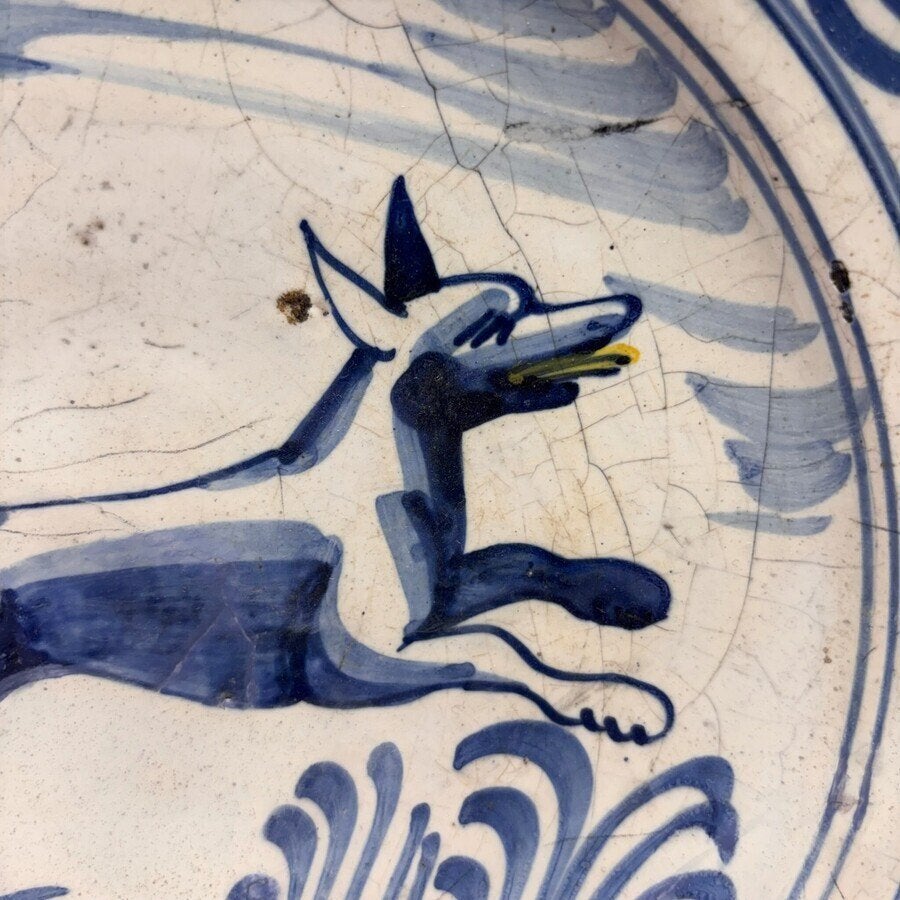 18e eeuw Majolica wandschotel - springende vos, Antiek en Kunst, Ophalen of Verzenden
