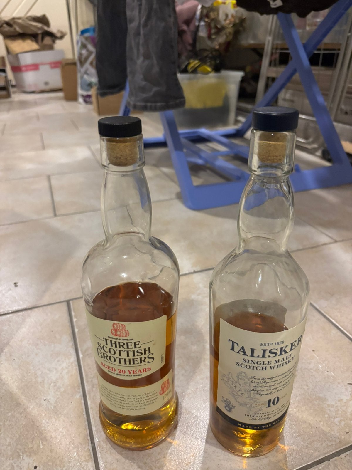 Talisker en Three Scottish brothers whiskey, Verzamelen, Ophalen, Gebruikt, Flesje(s)
