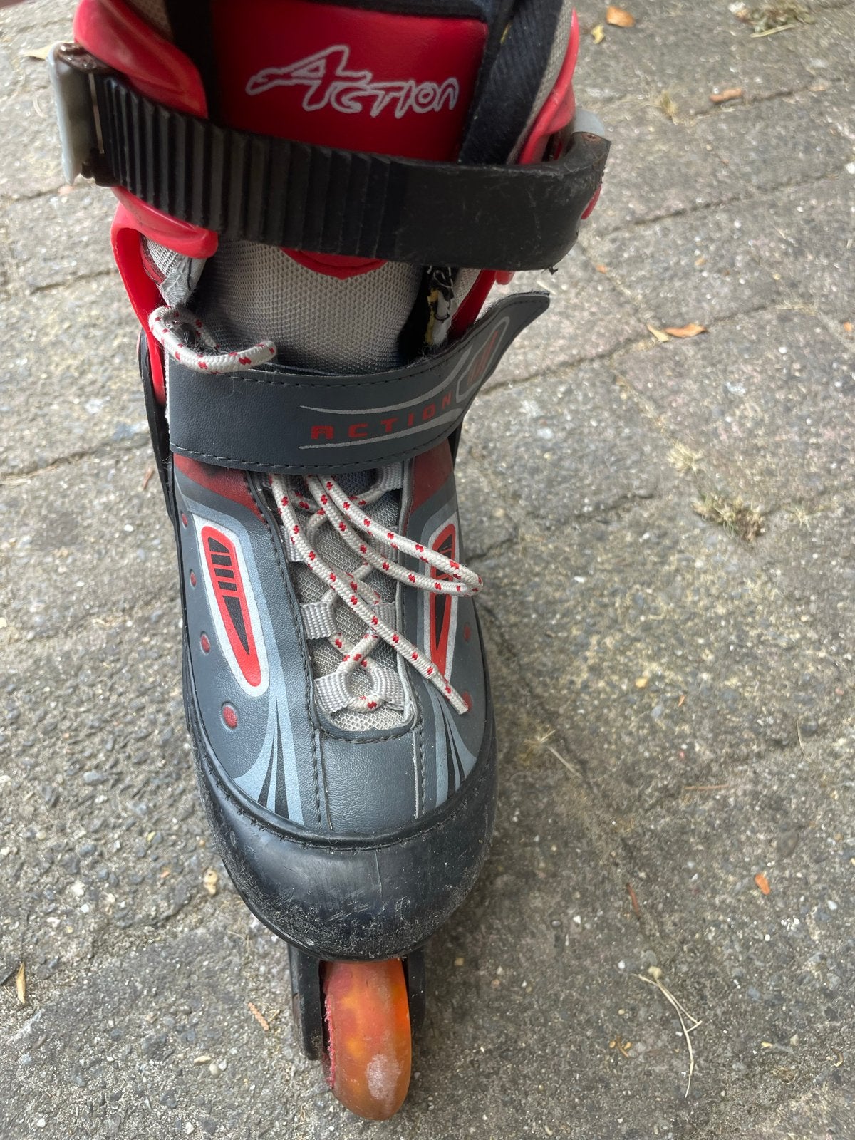 Action skeelers - Verstelbaar, Sport en Fitness, Skeelers, Overige merken, Kinderen, Ophalen of Verzenden, Inline skates 4 wielen