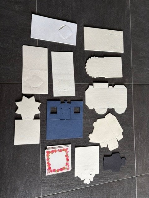Kaarten kant en klaar 83 stuks in brievenbusdoos, Ophalen of Verzenden, Nieuw, Overige thema's, Blanco kaart of Basiskaart