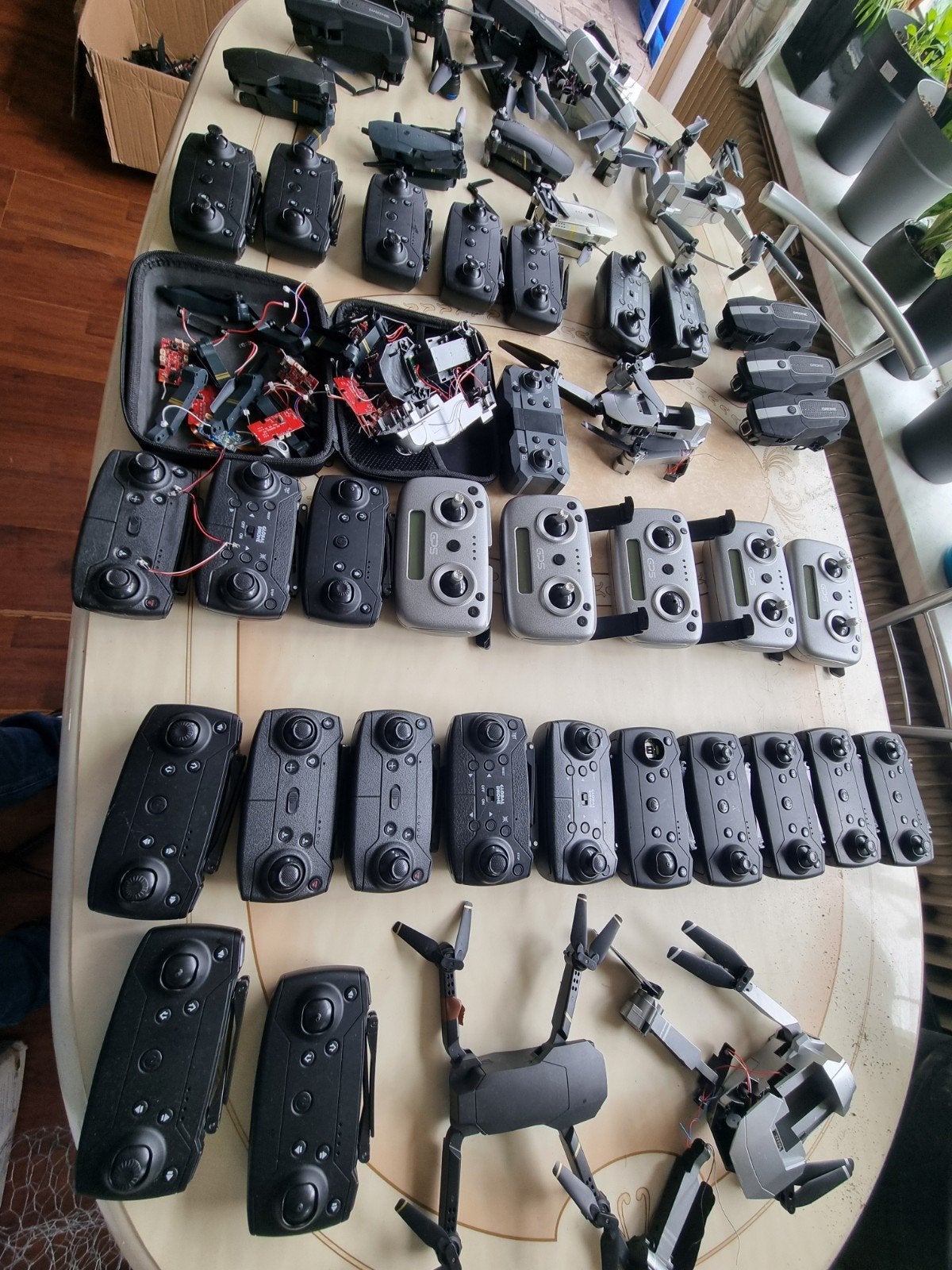 Grote partij drones en onderdelen - ideaal voor hobbyist/rep, Overige merken, Minder dan 100 meter, Ophalen of Verzenden, Niet werkend