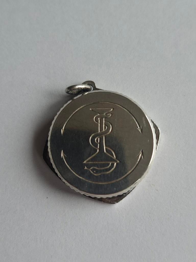 Zilveren SOS talisman, esculaap vintage  hanger, Ophalen of Verzenden, Zo goed als nieuw, Zilver, Zilver