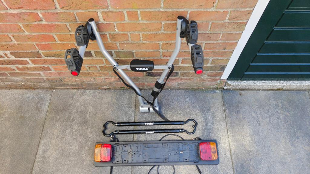 Thule Xpress fietsendrager voor 2 fietsen met lichtbalk, Gebruikt, Brede banden, Ophalen of Verzenden, 2 fietsen