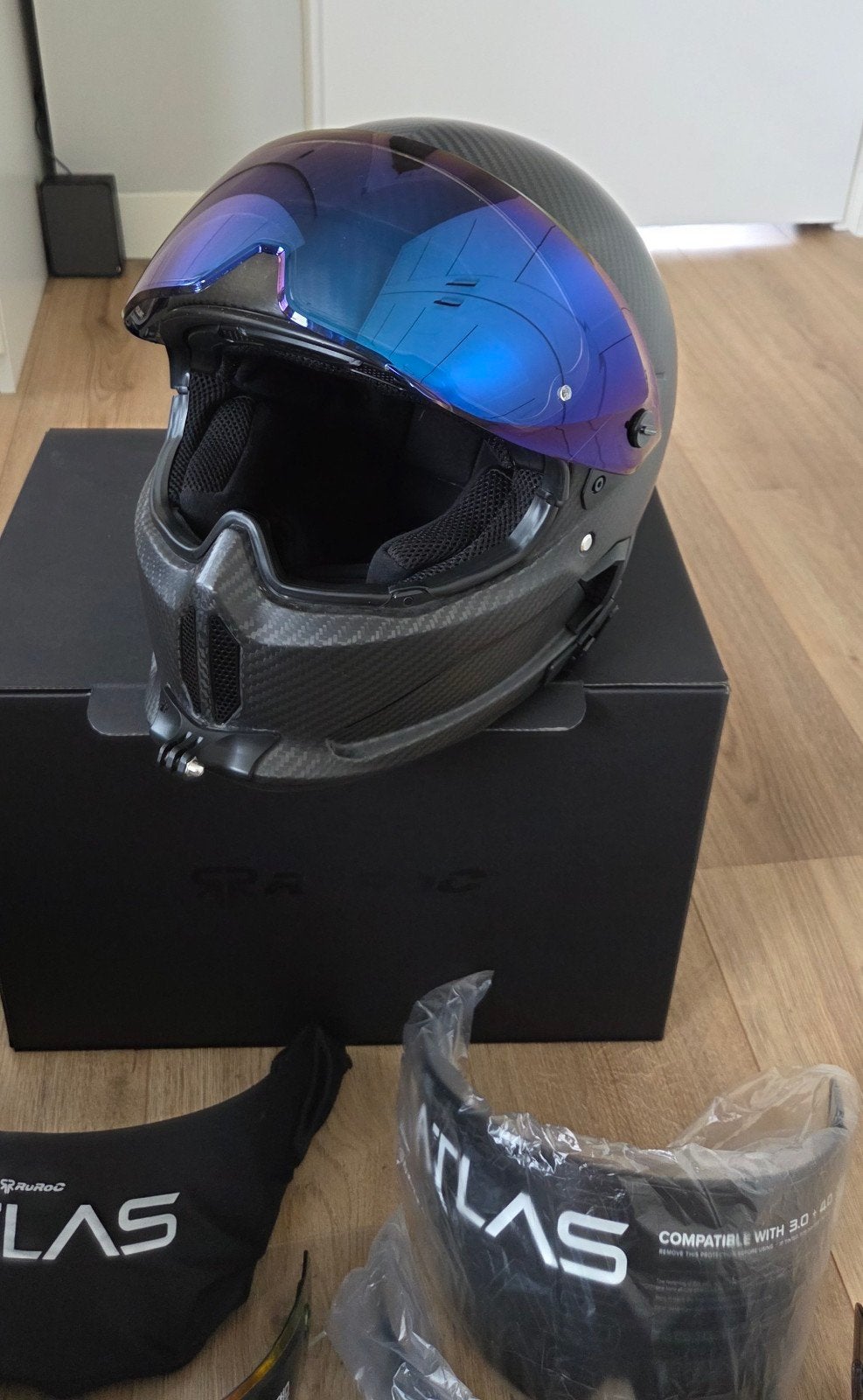 Ruroc Atlas 4.0 Carbon motorhelm met extra vizieren, Motoren, Ophalen of Verzenden, Ruroc carbon