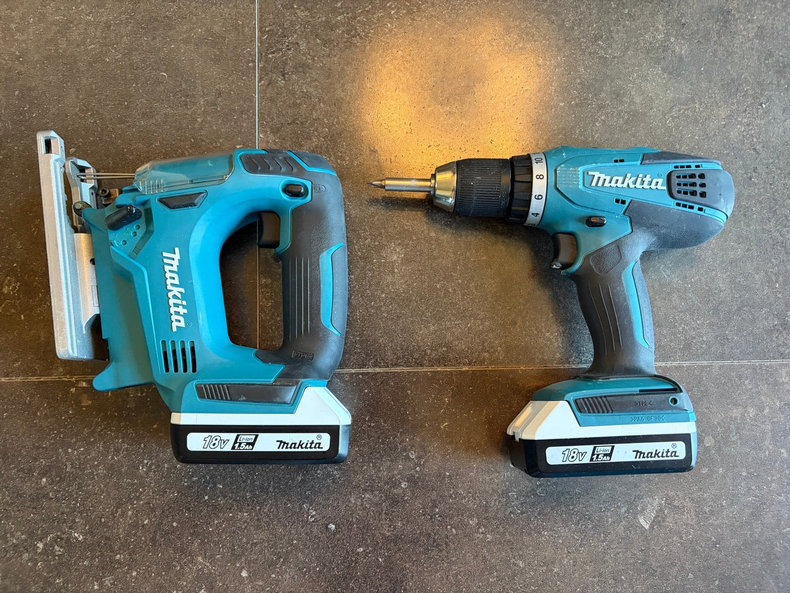 Makita CLX237SAJ 12V Accu-schroevendraaier & Decoupeerzaag S, Variabele snelheid, Ophalen of Verzenden, Minder dan 400 watt, Zo goed als nieuw
