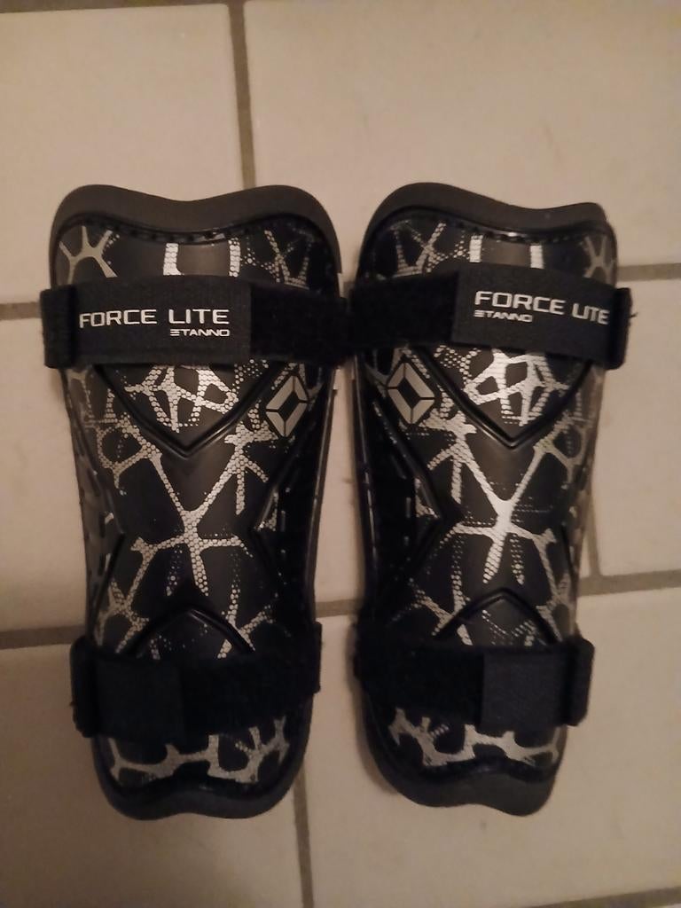 Nieuwe junior scheenbeschermers hockey maat XS, Ophalen of Verzenden, Nieuw, Overige typen