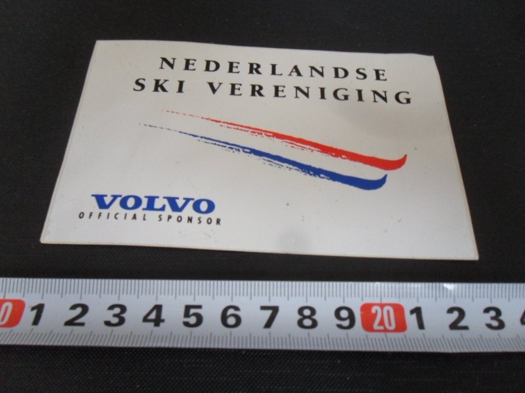 sticker Nederlandse Ski Vereniging  VOLVO official sponsor *, Ophalen of Verzenden, Zo goed als nieuw