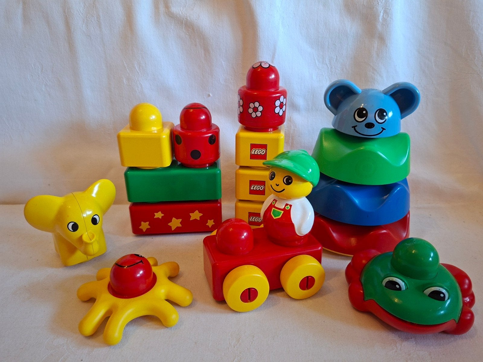 Duplo primo ; blokken , auto , poppetje ,kikker , olifant, Kinderen en Baby's, Speelgoed | Duplo en Lego, Ophalen of Verzenden
