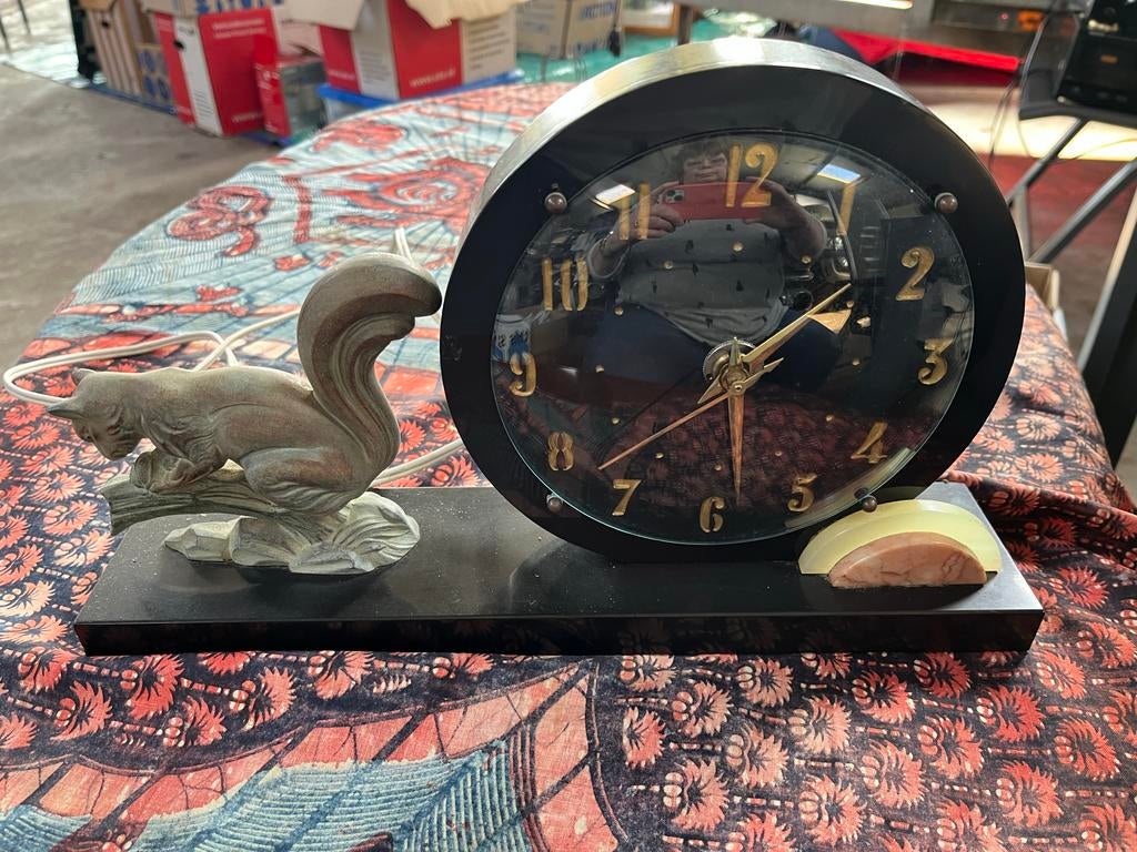 Vintage Art Deco Marmeren Klok met Eekhoorn Beeldje, Ophalen of Verzenden