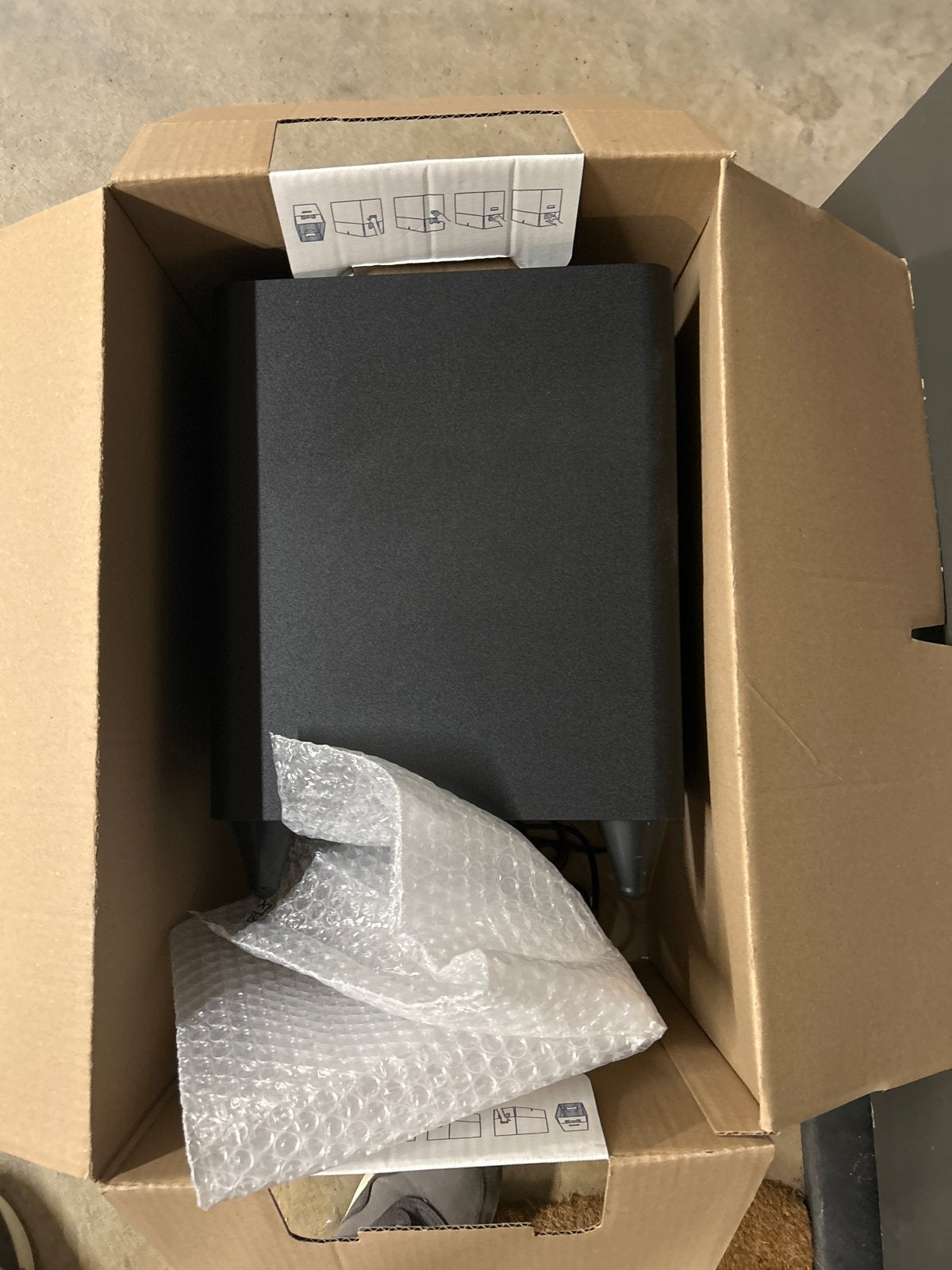 Zwarte Subwoofer - Zo goed als nieuw