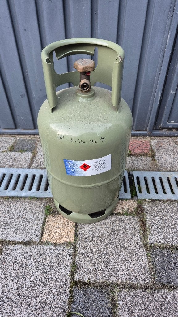 Lege gasfles met verlopen keuring, Ophalen, Gebruikt