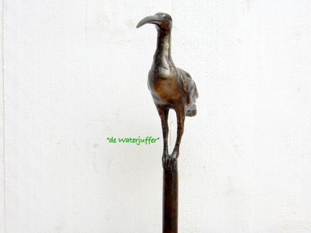 134* Bronzen wulp op stang (Boven €75 geen verzendkosten), Tuin en Terras, Ophalen of Verzenden, Nieuw, Overige materialen, Dierenbeeld
