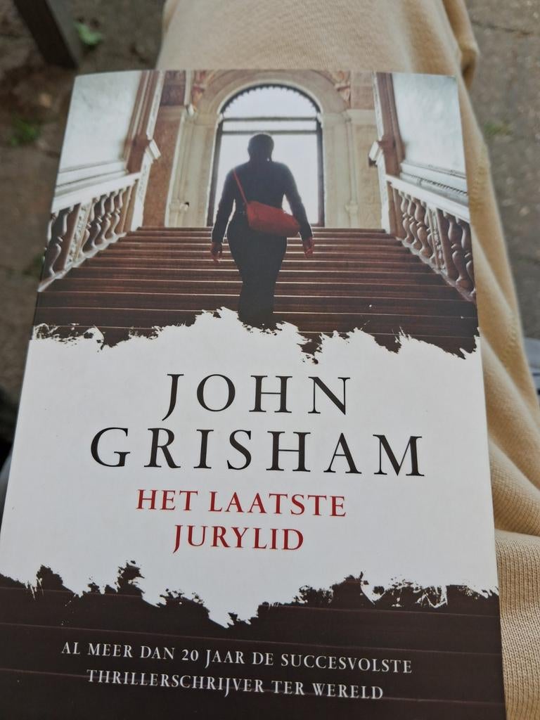 John Grisham - Het laatste jurijlid, Ophalen of Verzenden, Zo goed als nieuw, John Grisham
