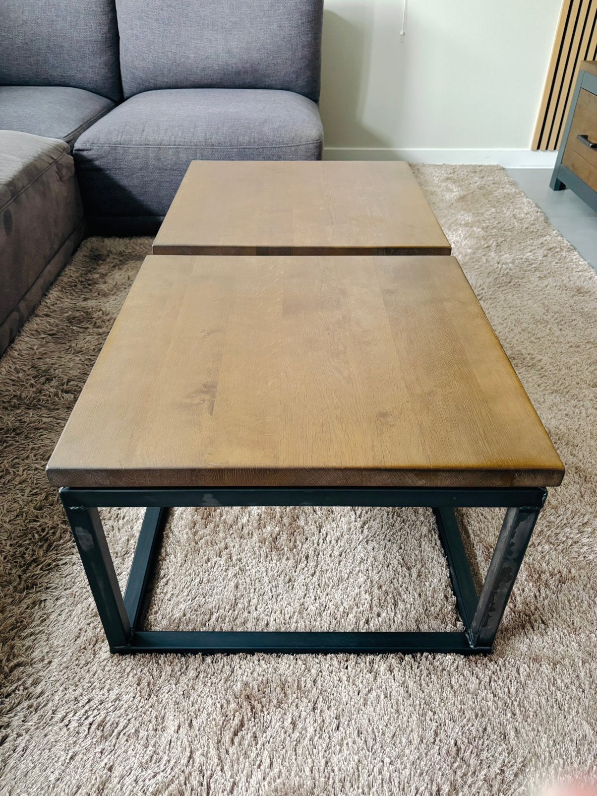 2 hoektafels / salontafels, massief eiken, bruin, metaal., Ophalen, Gebruikt, 50 tot 100 cm, 50 tot 100 cm