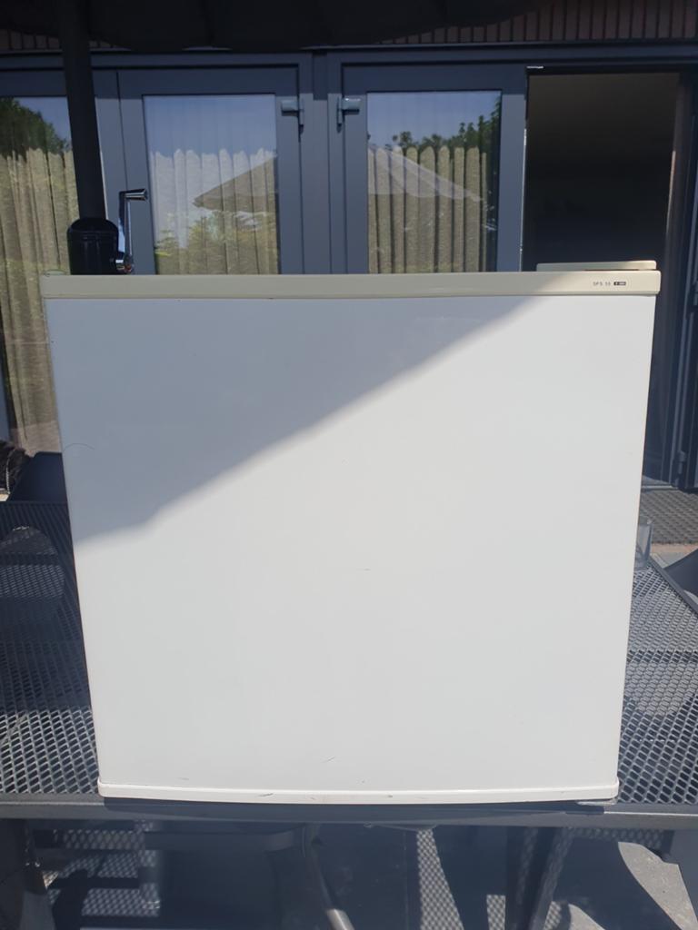 Diepvriezer, Minder dan 75 liter, Ophalen, Met vriesvak, Minder dan 85 cm