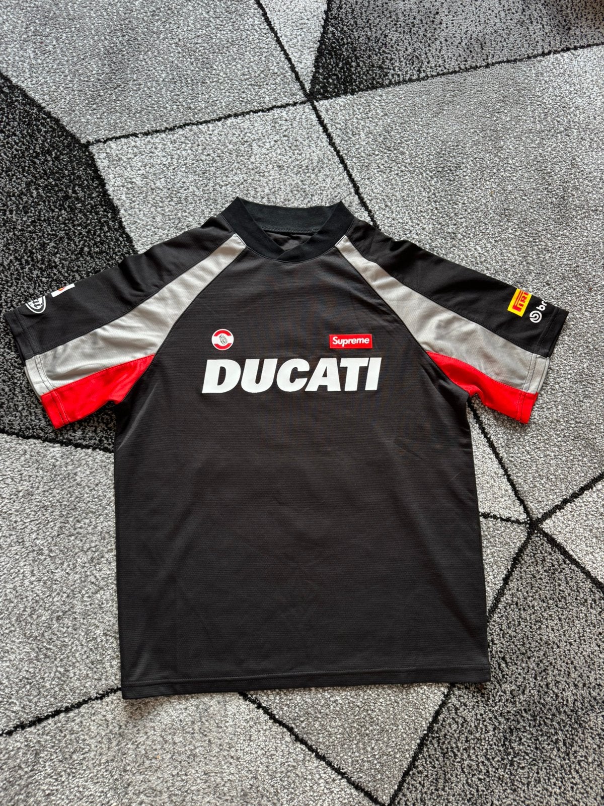 Supreme x ducati shirt t-shirt zwart S, Ophalen of Verzenden, Zo goed als nieuw, Maat 46 (S) of kleiner, Zwart