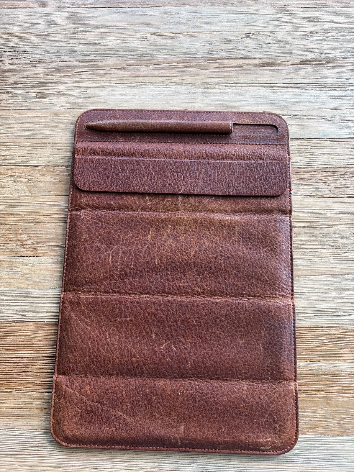 Leren iPad tablet hoes met penhouder - Bruin, Ophalen of Verzenden, Gebruikt, 10 inch, Bescherming voor- en achterkant