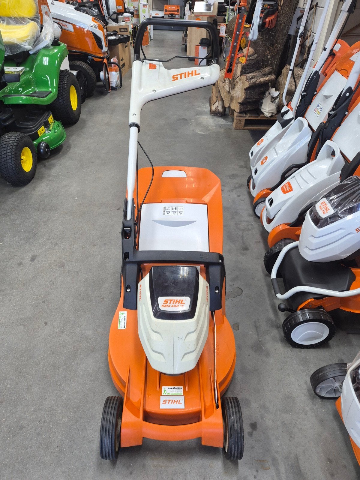 stihl rma 448tc cpl set, Tuin en Terras, Cirkelmaaier, Gebruikt, Accu-grasmaaier, Ophalen of Verzenden