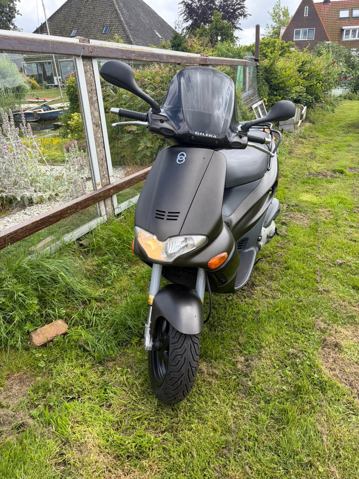 Gilera runner 172cc dd sp Keur klaar, Fietsen en Brommers, Scooters | Piaggio, Zo goed als nieuw, Overige modellen, Benzine, Ophalen of Verzenden