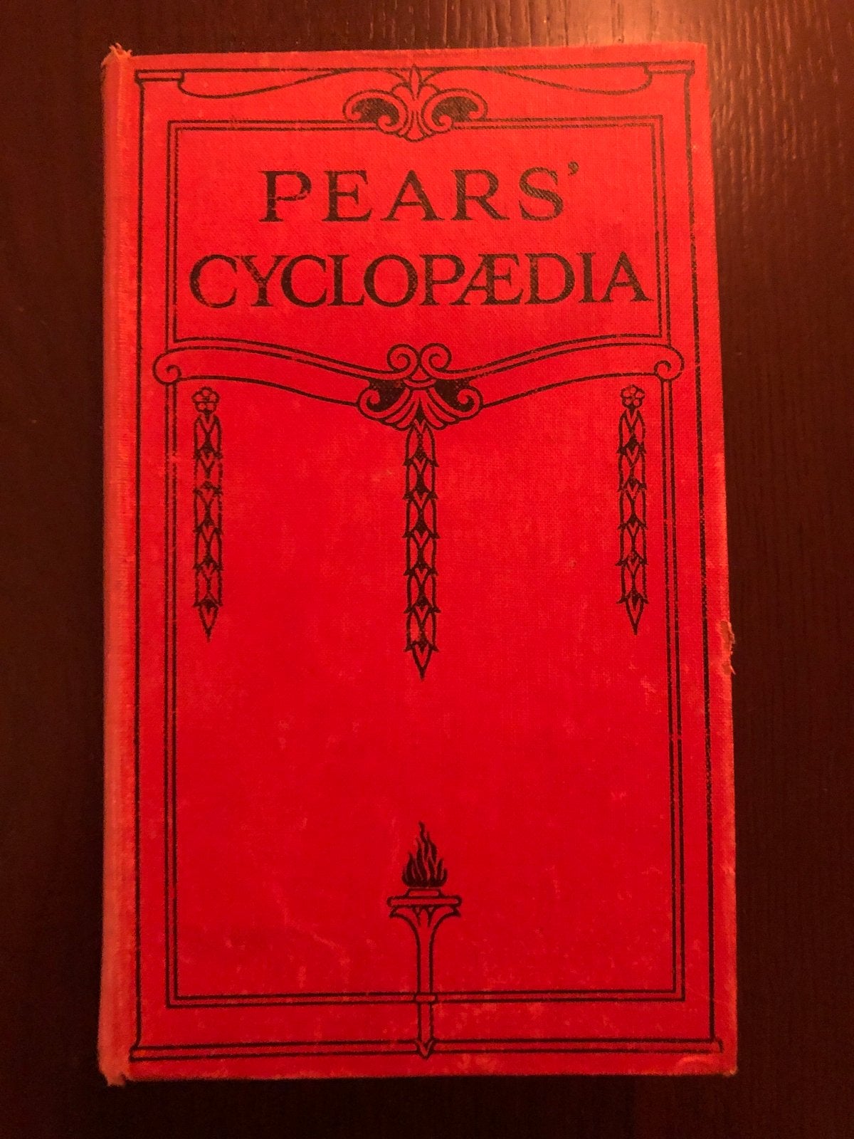 Pears' Cyclopaedia - 41e editie (1932), Boeken, Ophalen of Verzenden, Gelezen, Algemeen, Los deel