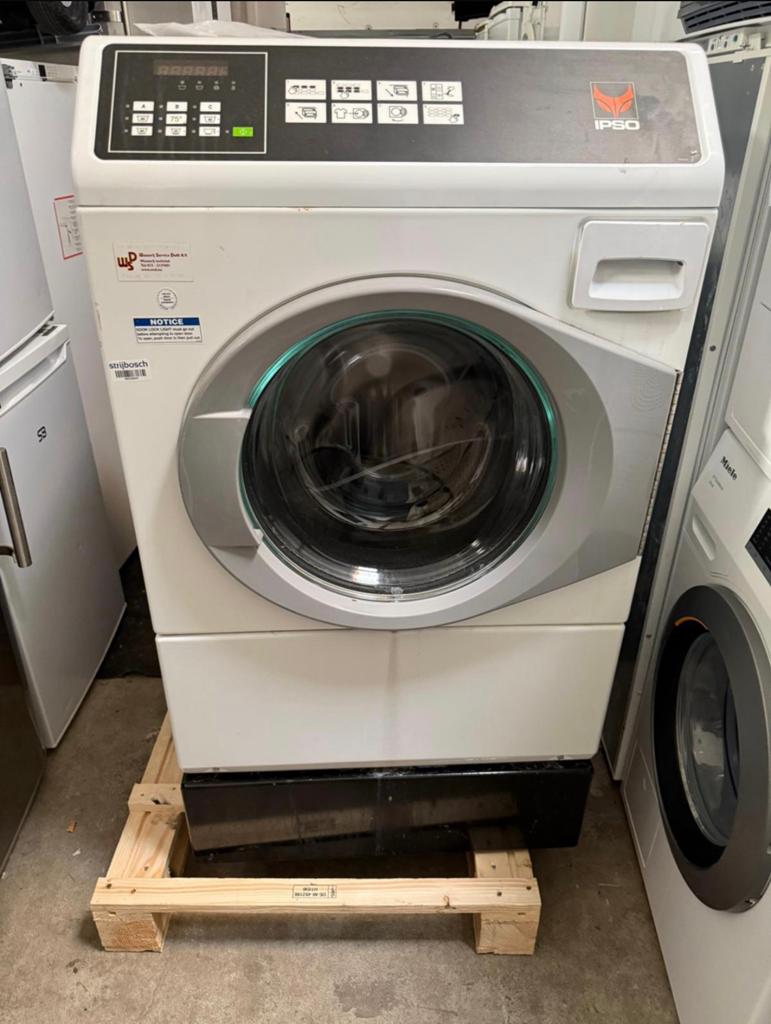 Partij Professionele wasmachine en drogers Gebruikt/ongetest, Ophalen, Zo goed als nieuw, 85 tot 90 cm, 1200 tot 1600 toeren