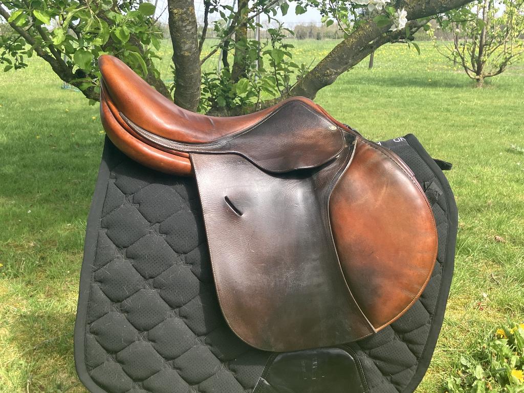 Butet springzadel 17,5 inch, Dieren en Toebehoren, Ophalen of Verzenden, Springen