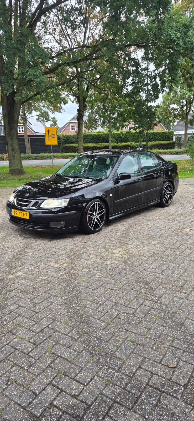 Saab 9-3 2.0 Turbo Aero Sport Sedan 2004 Zwart, Auto's, Voorwielaandrijving, 1998 cc, 4 cilinders, 1445 kg