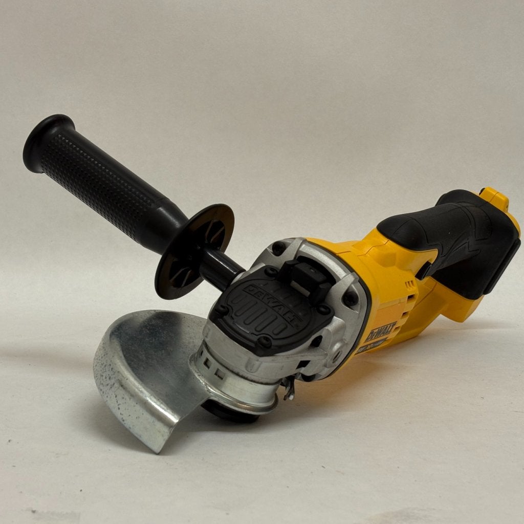 Dewalt DCG412 Haakse Slijper (Body), Dewalt, Zo goed als nieuw, Support@dewalt.com, 701 E. Joppa Road
Towson, MD 21286
USA