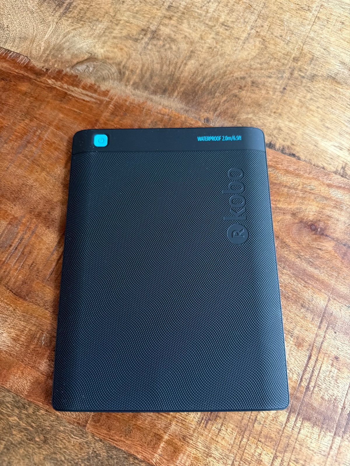Kobo e-reader met hoes - Werkt uitstekend, Ophalen of Verzenden, Gebruikt, Waterbestendig