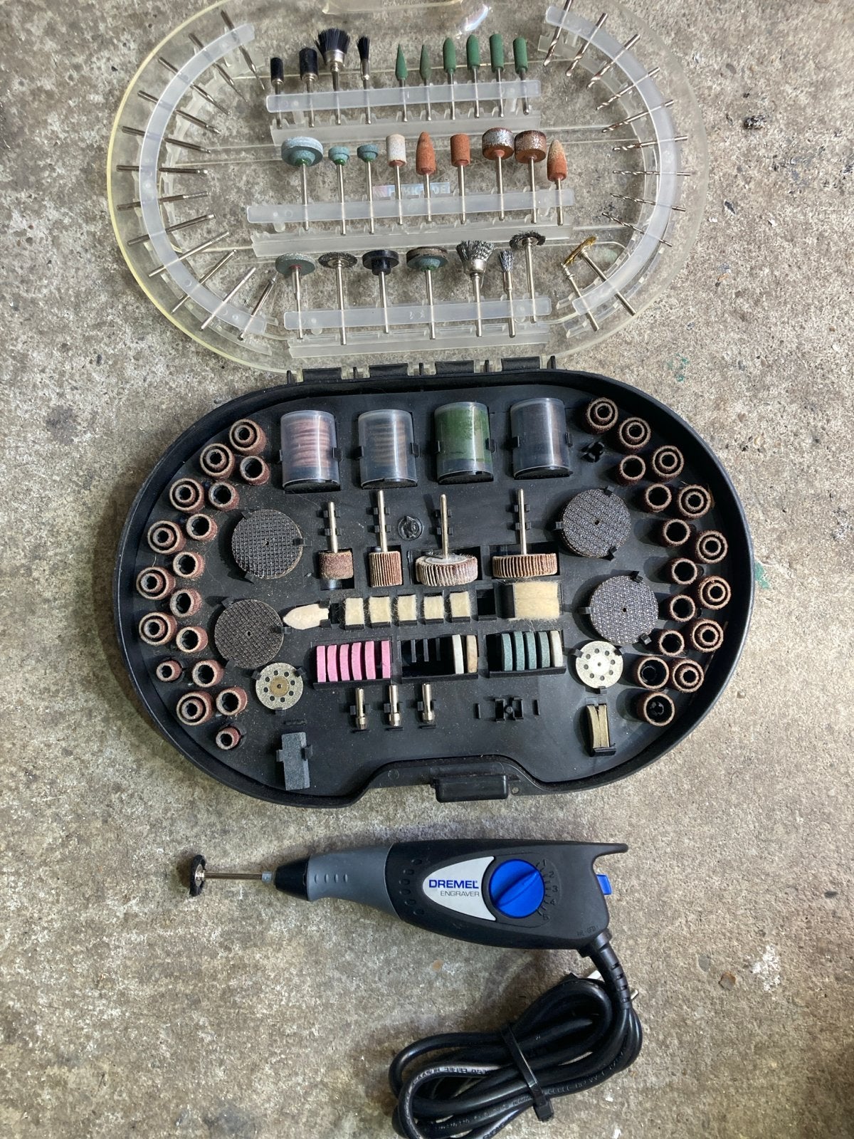 Dremel graveermachine met uitgebreide accessoireset, Doe-het-zelf en Verbouw, Gereedschap | Handgereedschap, Ophalen of Verzenden